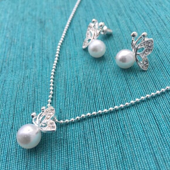 Butterfly Jewelry Set - Picture 3 of 7